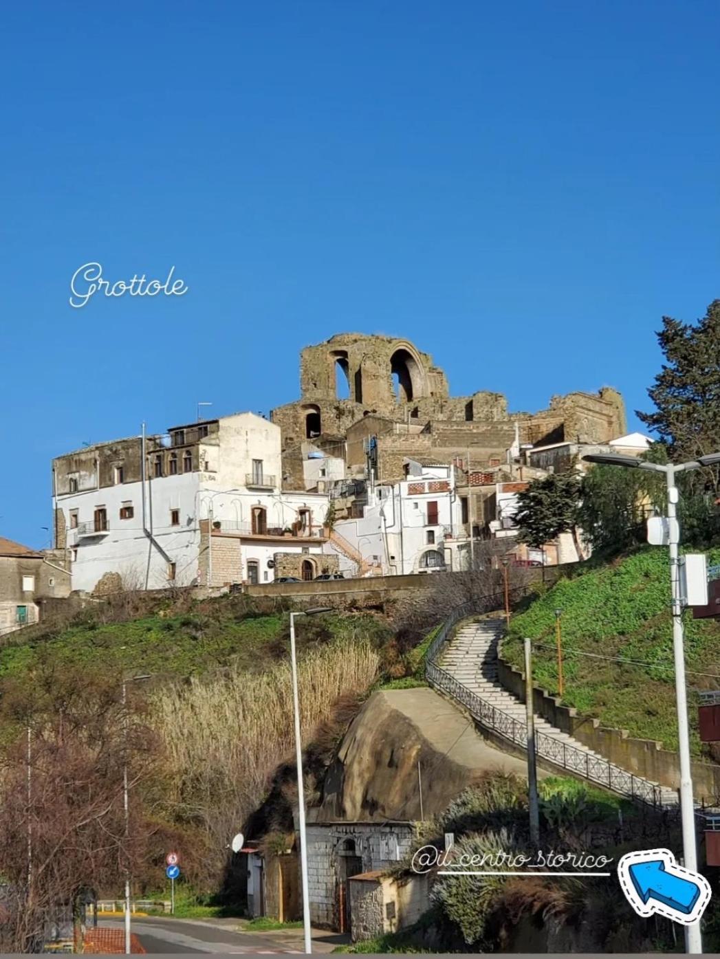 Il Centro Storico Villa Grottole Luaran gambar